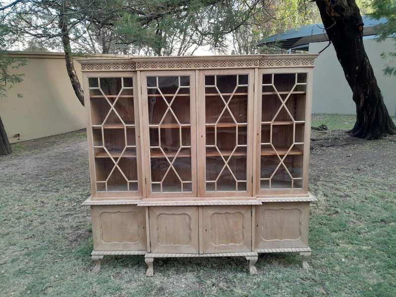 An Early 20th Century Mahogany Breakfront Bookcase in a Contemporary Bleached / Natural Finish