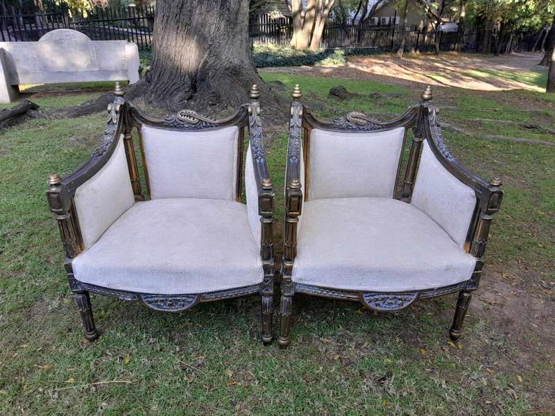 A 20th Century French Style Set of  A Pair of Armchairs and a Settee