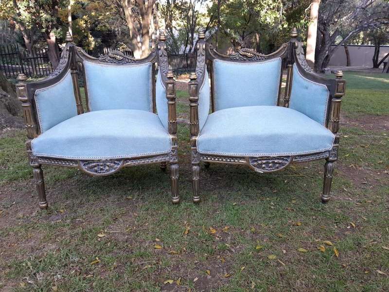 A 20th Century French Style Set of  A Pair of Armchairs and a Settee