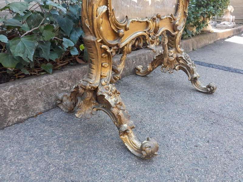 A 20TH Century French Louis XV Style Ornately Carved Giltwood Fire Screen With Tapestry
