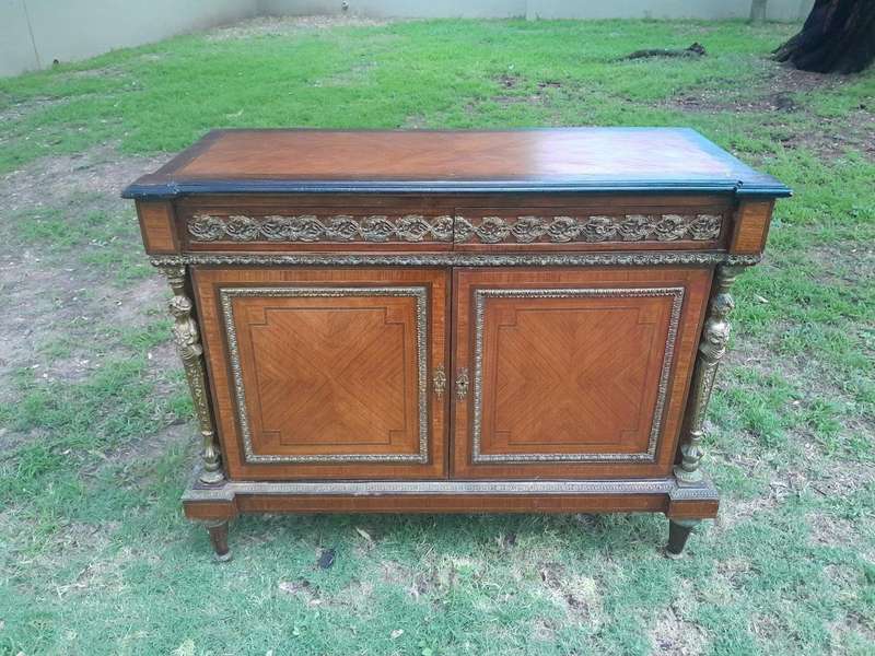 A 20th Century French Style Mahogany & Walnut Server  /  Sideboard  /  Cabinet  /  Drinks Table w...