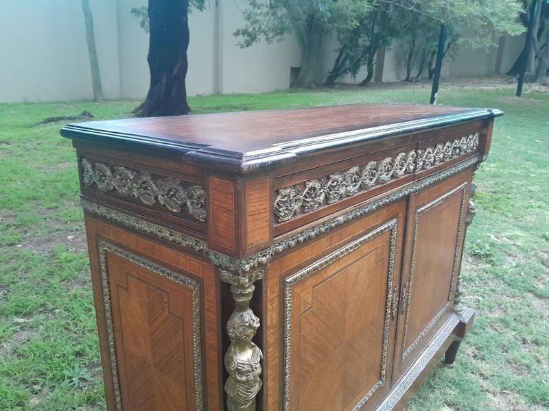 A 20th Century French Style Mahogany & Walnut Server  /  Sideboard  /  Cabinet  /  Drinks Table w...