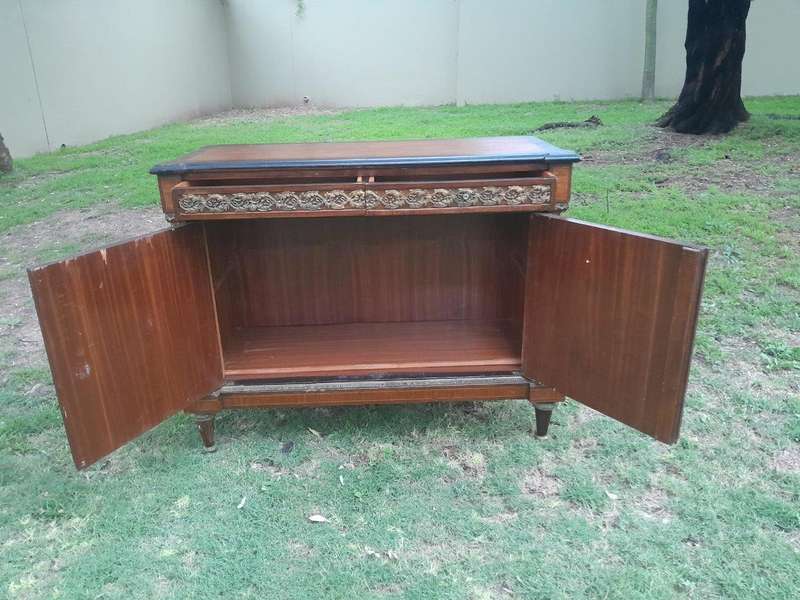 A 20th Century French Style Mahogany & Walnut Server  /  Sideboard  /  Cabinet  /  Drinks Table w...