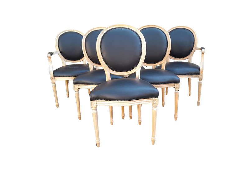 A 20th Century French Style Set of Six (6) Chairs Comprising a Pair of Carvers / Arm Chairs and F...