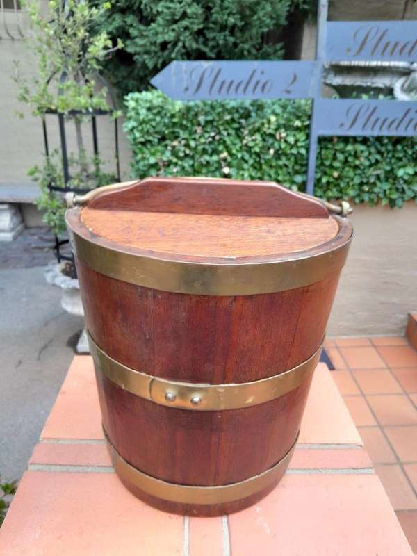 An Antique 20th Century    Wooden and Brass Bound Water Balie with Swing Handle and Lid ND