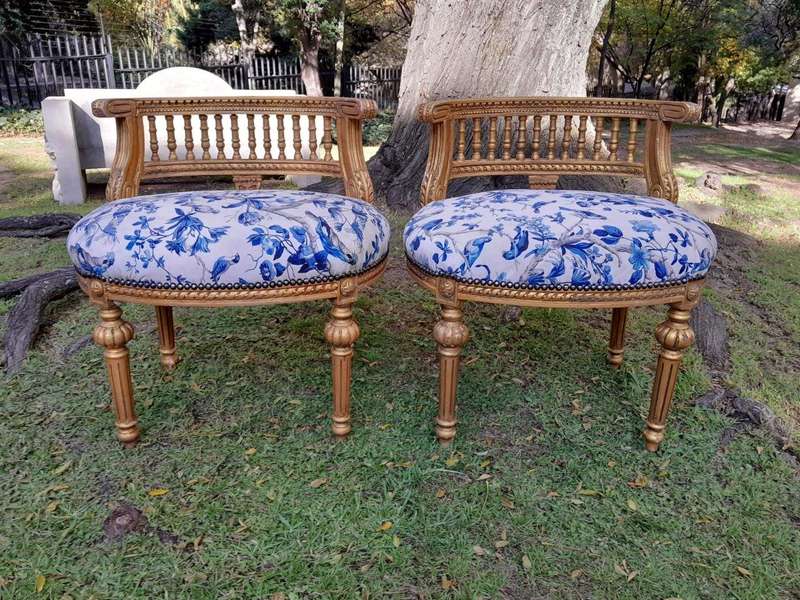 A Pair of French Louis XVI Style Curved Back Vanity Chairs / Accent Stools / Side Chairs / Stools...