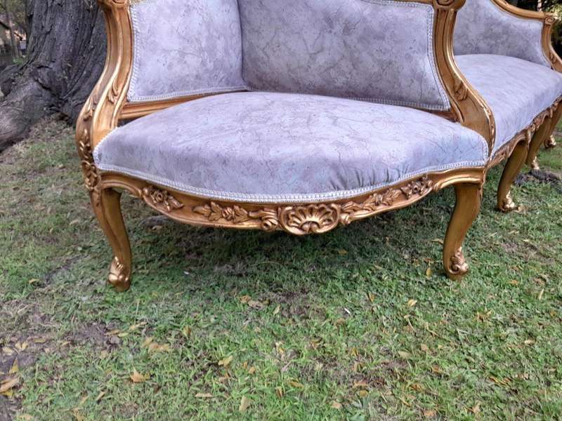 A 20th Century French Style Gilt Wood Large Conversation Settee