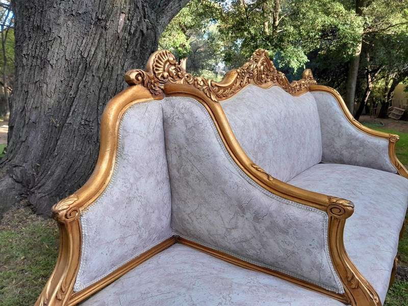 A 20th Century French Style Gilt Wood Large Conversation Settee