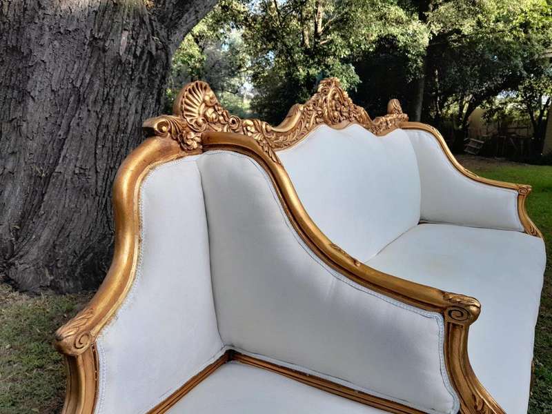 A 20th Century French Style Gilt Wood Large Conversation Settee