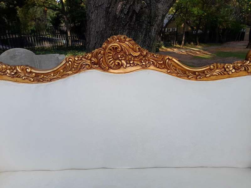 A 20th Century French Style Gilt Wood Large Conversation Settee