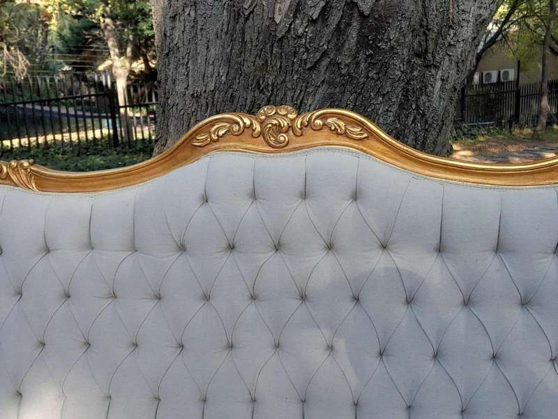 A 20th Century French Style Gilt Wood Large Conversation Settee