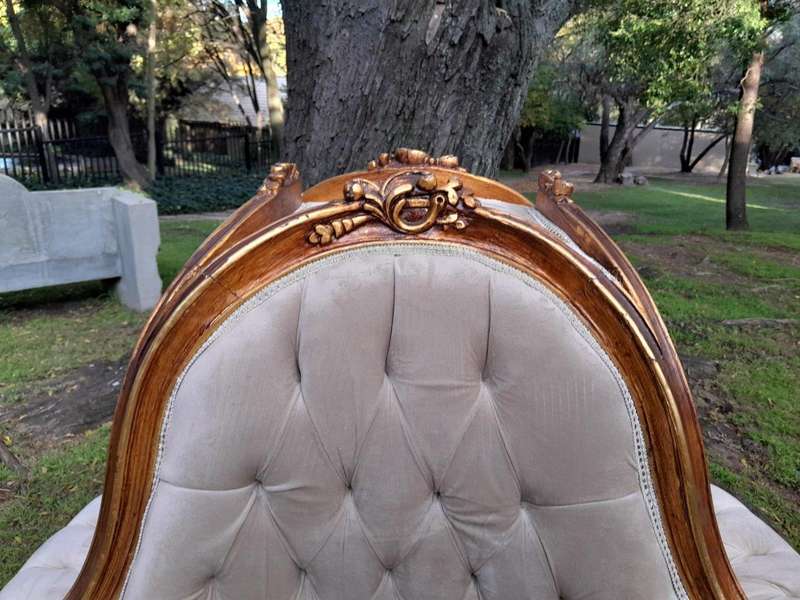 A 20th Century French Style Circular Gilt Wood Conversation Settee