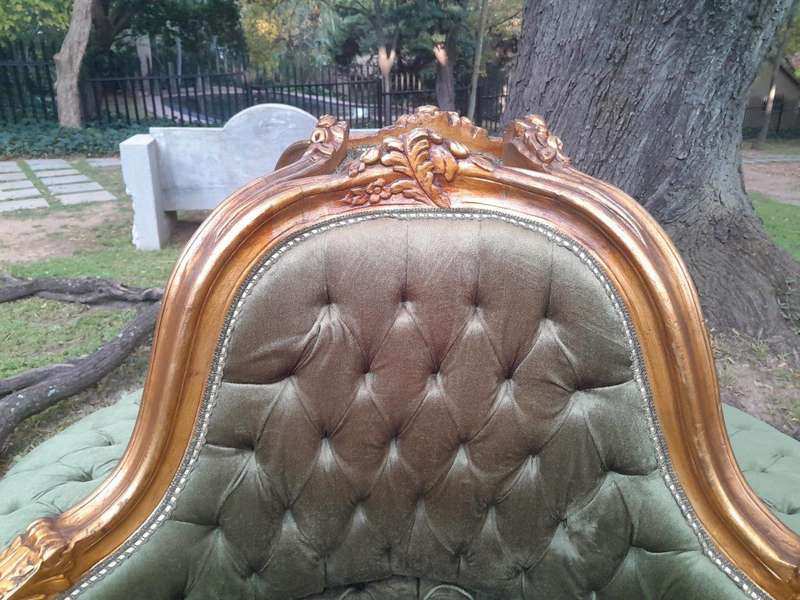 A 20th Century French Style Circular Gilt Wood Conversation Settee
