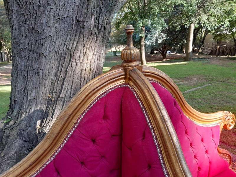 A 20th Century French Style Gilt Wood Circular Conversation Settee