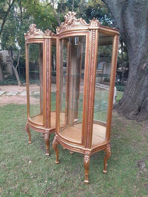 A Pair of 20th Century French Style Pair Carved & Gilded Display Cabinets  / Vitrines