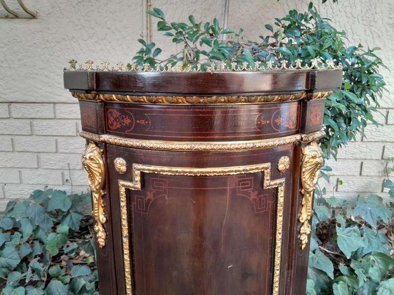 An Early 20thC French Style Mahogany Cabinet with Gilt Mounts, Gallery and Inlay