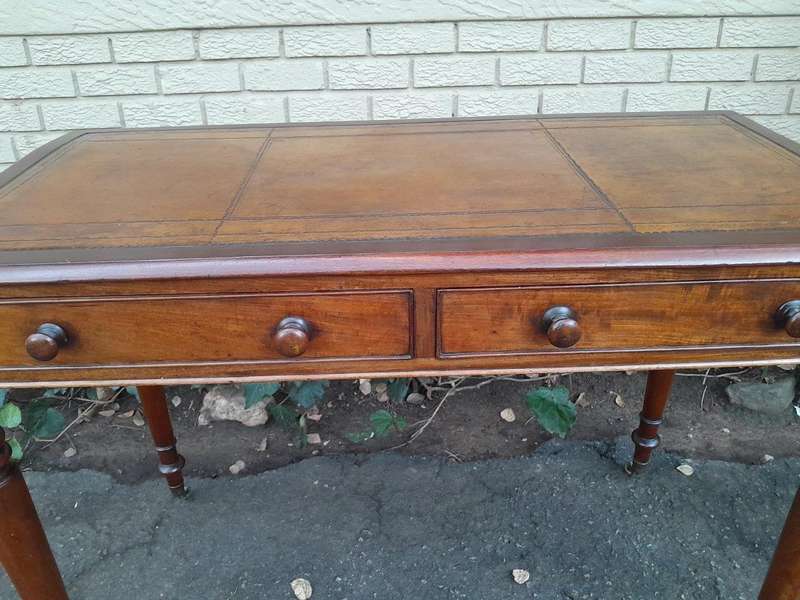 An Antique Circa 1880 Victorian Mahogany Writing Desk / Drinks Table With Leather Top 0n Original...
