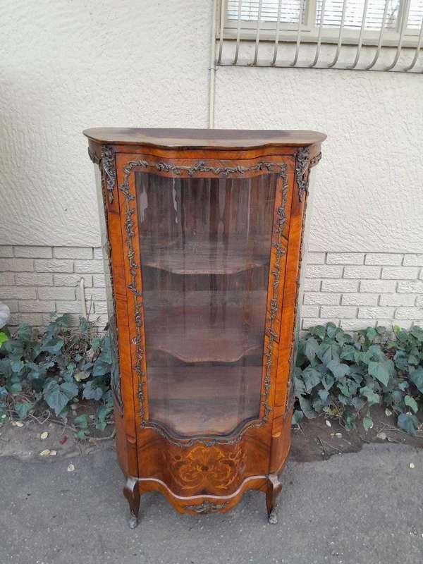 19th Century French Kingswood And Inlaid Display Cabinet / Vitrine With Original Brass Mounds And...