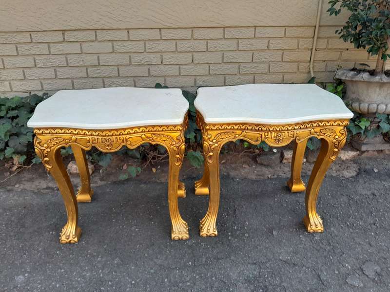 A Pair of 20th century French Style Giltwood Side Tables with Cream Galala Marble Tops