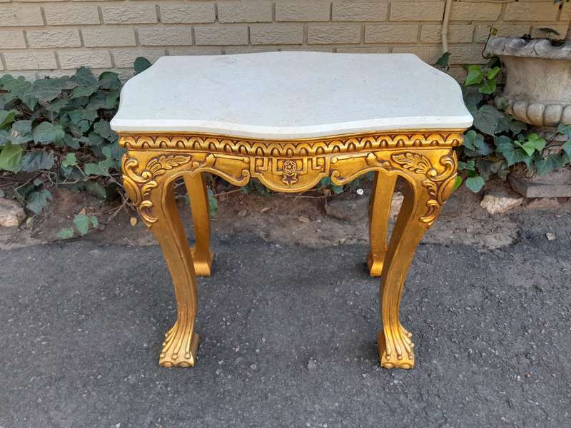 A Pair of 20th century French Style Giltwood Side Tables with Cream Galala Marble Tops