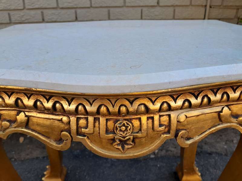 A Pair of 20th century French Style Giltwood Side Tables with Cream Galala Marble Tops