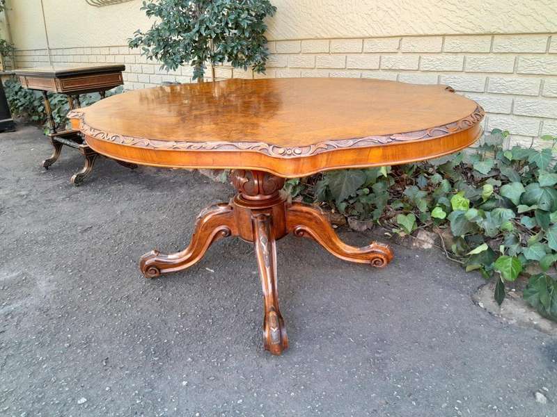 A 19th Century Victorian Walnut And Burr-Walnut Centre / Entrance / Dining / Breakfast Table On C...