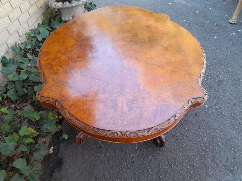 A 19th Century Victorian Walnut And Burr-Walnut Centre / Entrance / Dining / Breakfast Table On C...