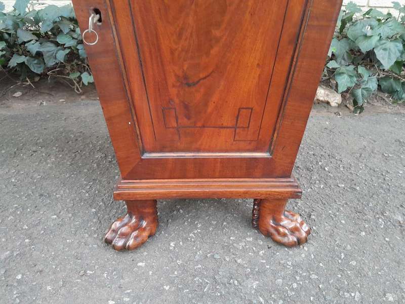 An 18th / 19th Century William IV Mahogany Sideboard With Ebony Inlay And Original Lion Claw Feet...