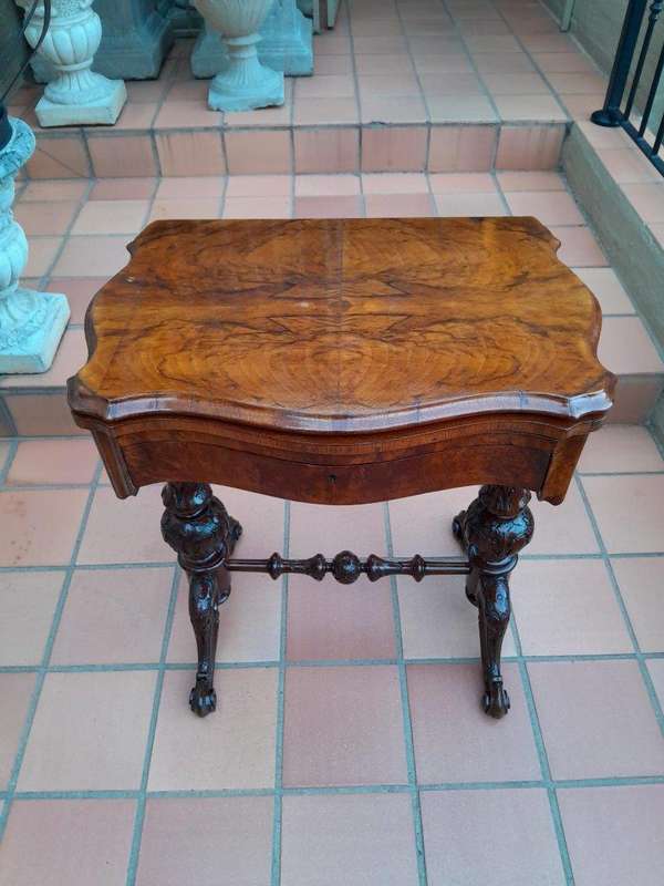 A Late 19th / Early 20th Century Victorian Burr Walnut Chess / Games Table ND
