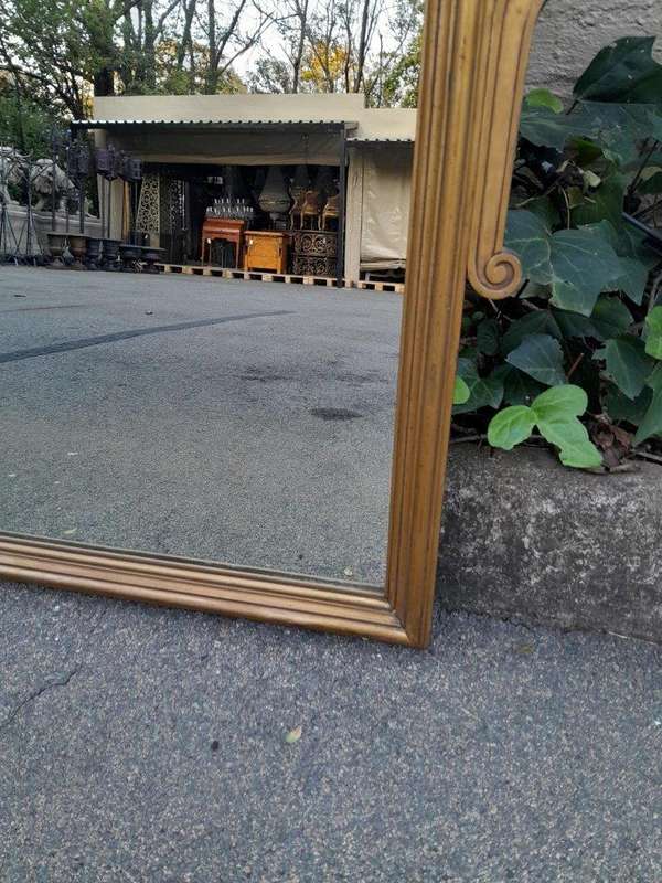A 20th Century French Style Giltwood Mirror