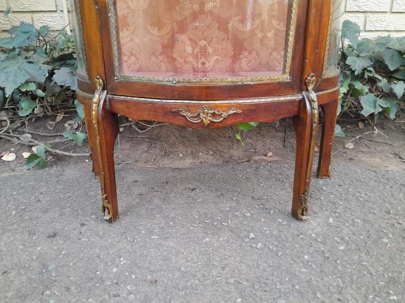 A 20th Century French Style Vitrine / Display Demi Lune Cabinet With Brass Gallery And Fittings
