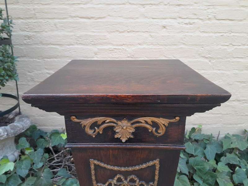 An Antique 19th Century Gilt and Ebonised Pedestal