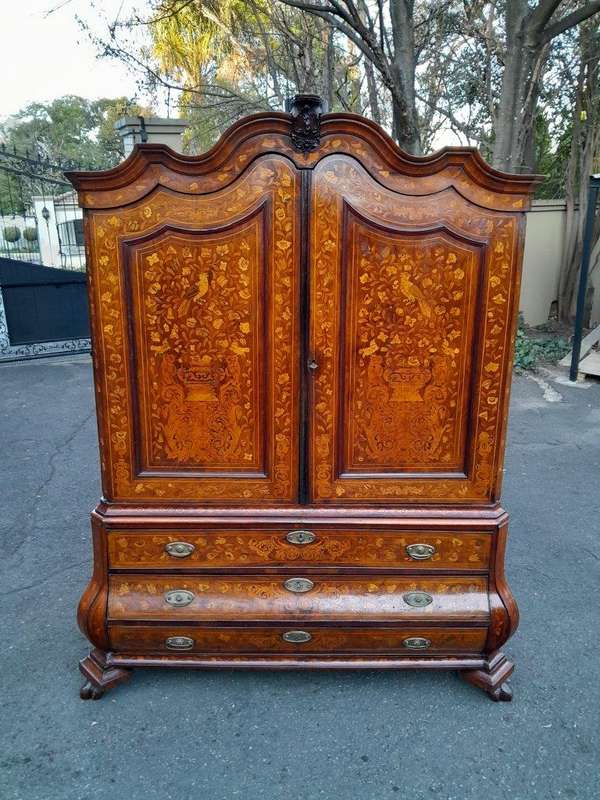 An Antique 18th Century Dutch Marquetry Armoire / Cabinet / Bombe