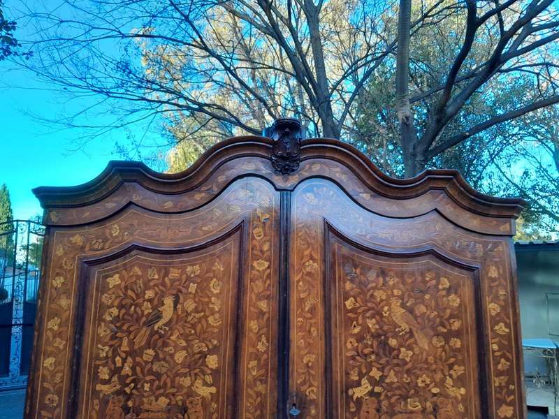 An Antique 18th Century Dutch Marquetry Armoire / Cabinet / Bombe