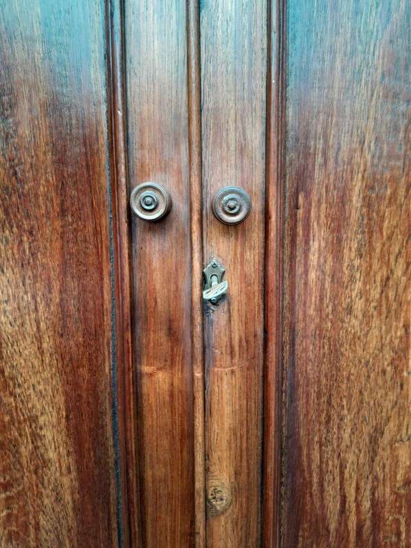 A 19TH Century Antique Victorian Mahogany Linen Press With Drawers and Shelves