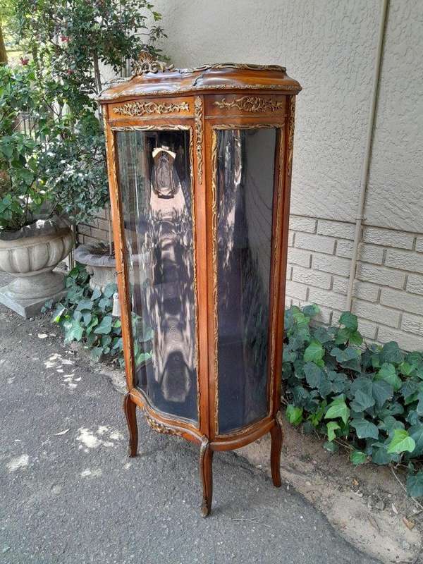 A 19TH Century French Vitrine With Glazed Doors