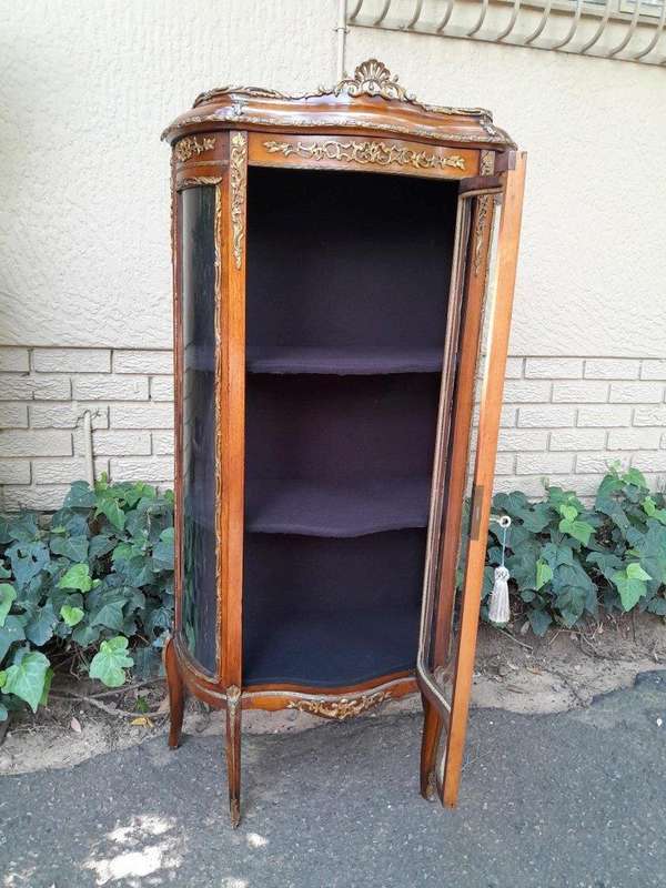A 19TH Century French Vitrine With Glazed Doors