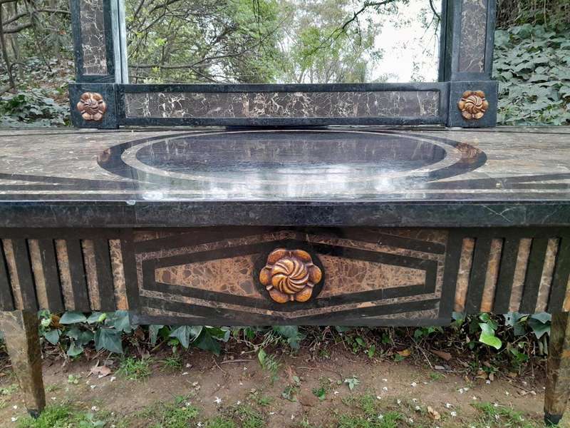 A 20TH Set of Century Maitland Smith Console Table and Mirror with Inlaid Stone Design