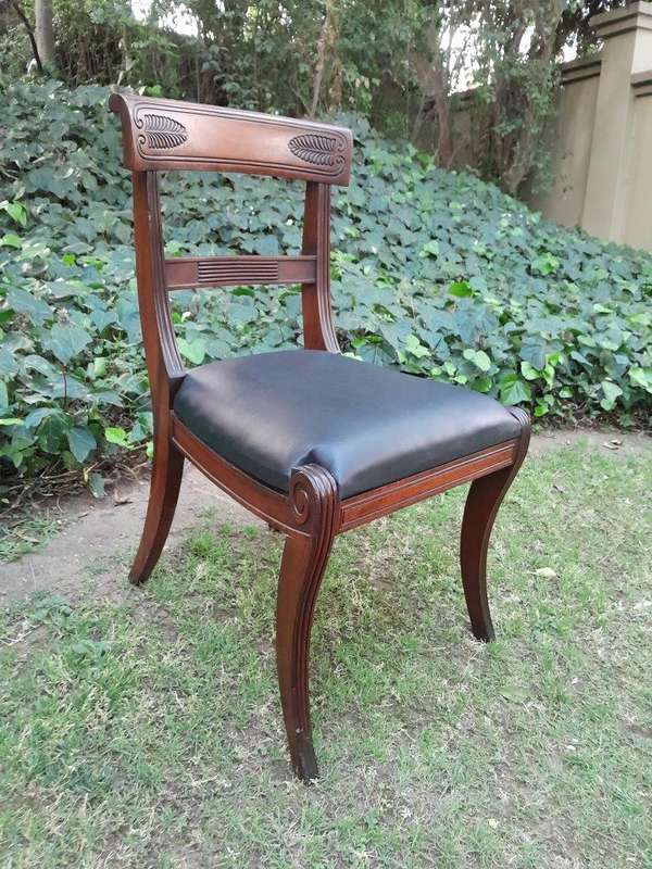 An Antique Late 18th / Early 19th Regency Set of Eight  Mahogany Dining Chairs Upholstered inlea...