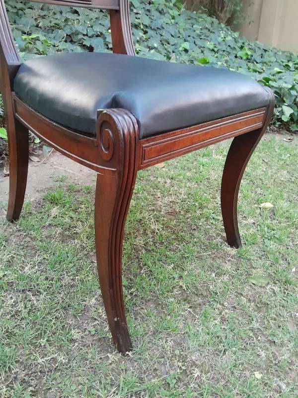 An Antique Late 18th / Early 19th Regency Set of Eight  Mahogany Dining Chairs Upholstered inlea...
