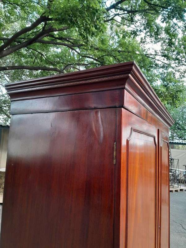 An Early 800s George III Linen Press Cupboard with Patina
