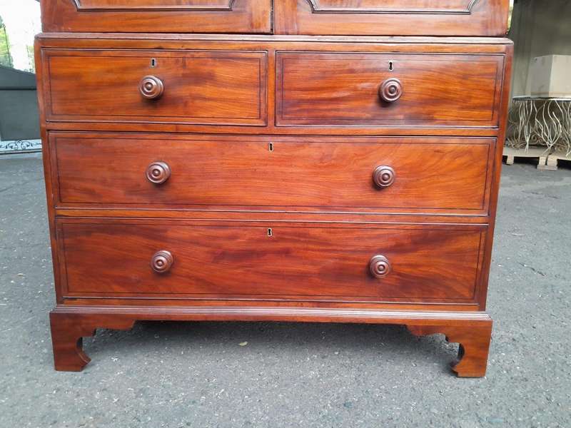 An Early 800s George III Linen Press Cupboard with Patina