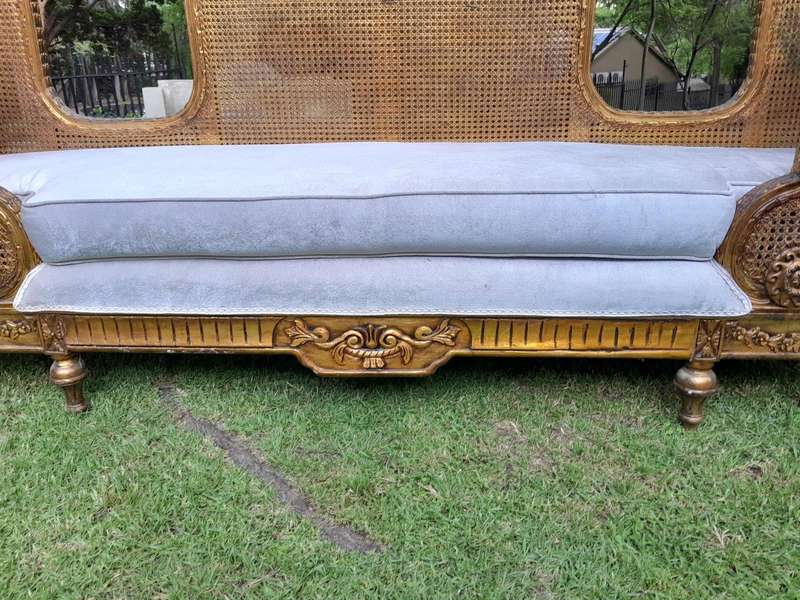 A French Style Hand Gilded Rattan Settee / Day Bed With Seat Cushion