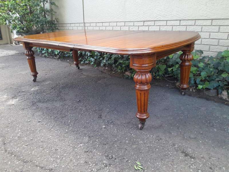 An Antique Victorian Mahogany Extension Dining Table With Original Porcelain Castors (Three Exten...