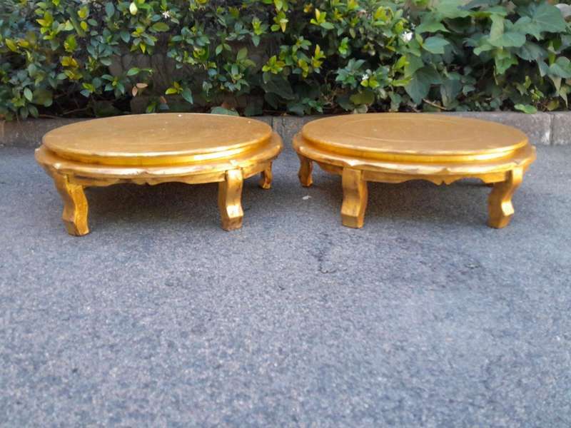 A Hand Gilded Pair Of Carved Wooden Foot Stools / Tuffets Upholstered In Deep Buttoned Leather 