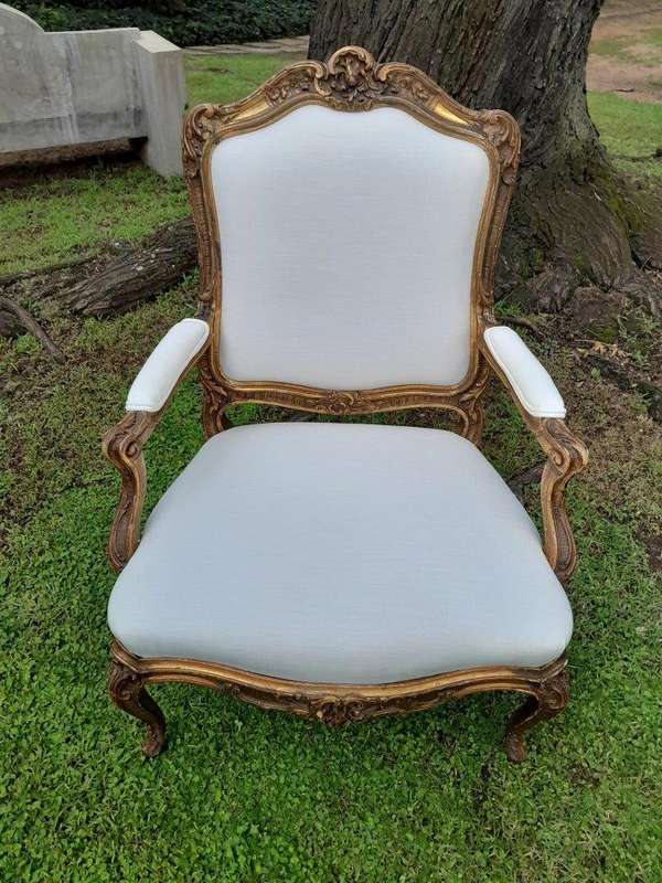A 20th Century French Style Carved Giltwood Armchair