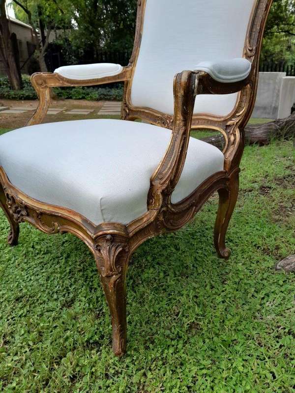A 20th Century French Style Carved Giltwood Armchair