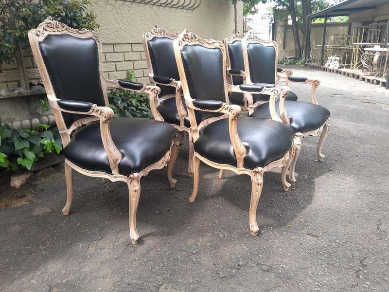 A 20TH Century Set Of Five Carved Fruitwood Chairs In A Contemporary Original Wood Finish