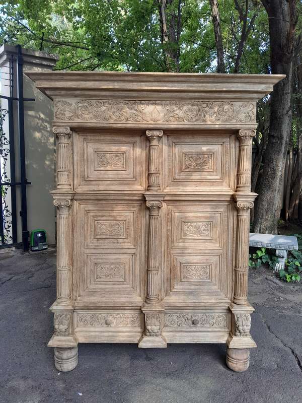 An Antique 18th Century Flemish Heavily Carved Oak Cabinet / Cupboard / Kussenkast in a Contempor...