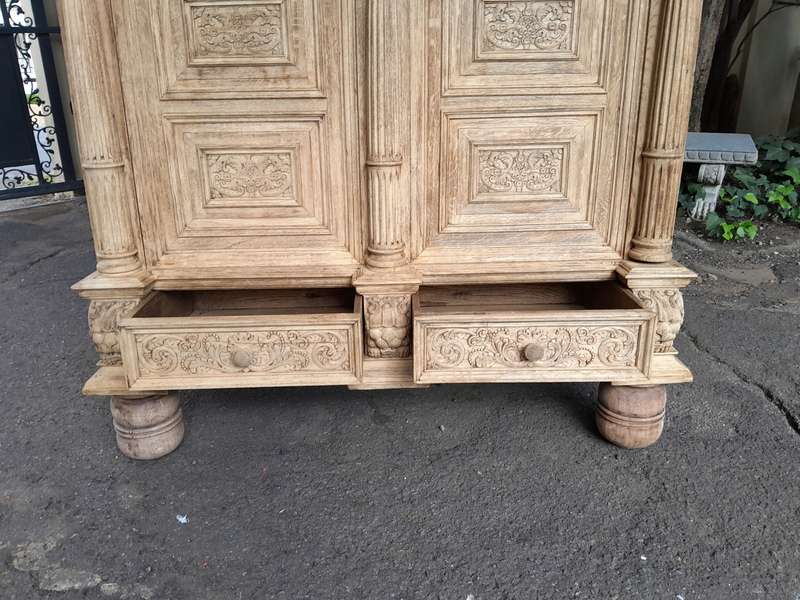 An Antique 18th Century Flemish Heavily Carved Oak Cabinet / Cupboard / Kussenkast in a Contempor...
